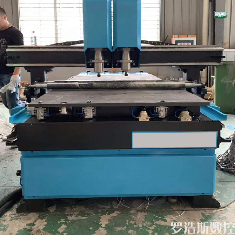 Board furniture cutting machine