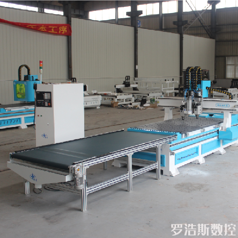 Board furniture cutting machine