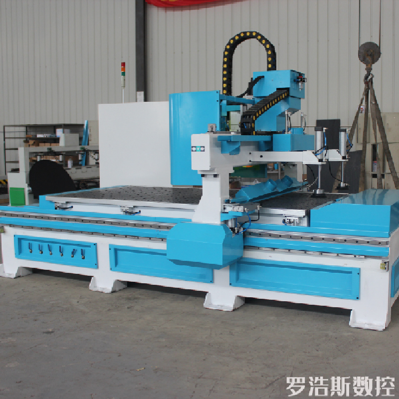 Board furniture cutting machine