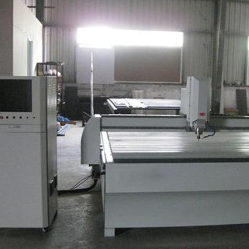 Aluminum veneer cutting machine