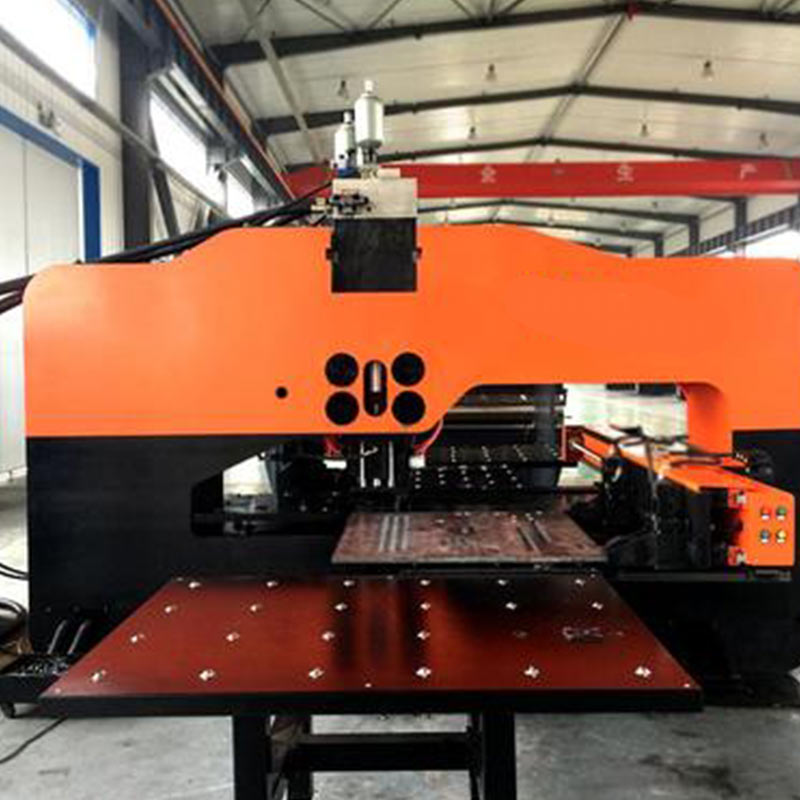 Aluminum veneer cutting machine